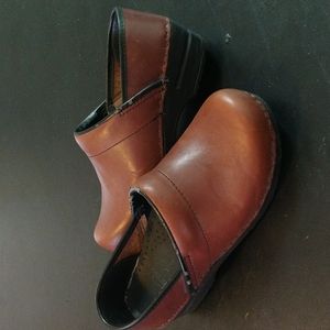 Danko reddish brown clog size 37 dansko